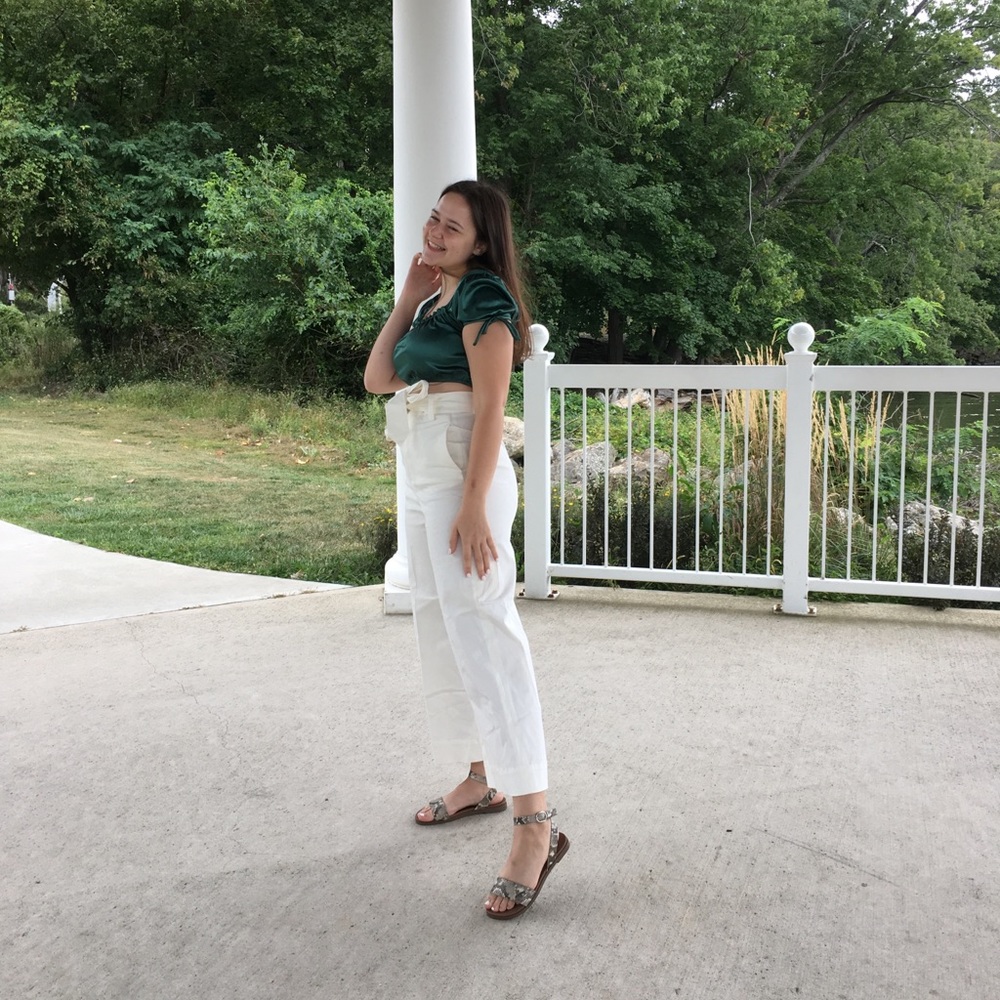 Meet your Posher, Elizabeth - Picture 2 of 4